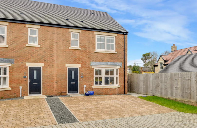 Property photo 1 of 15