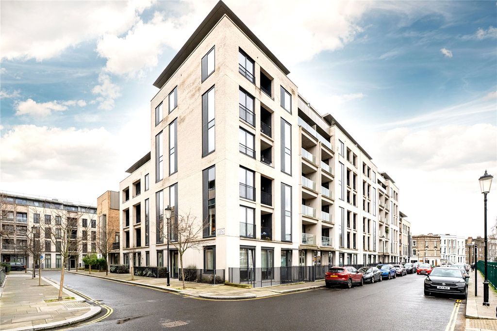 Property photo 1 of 9 External