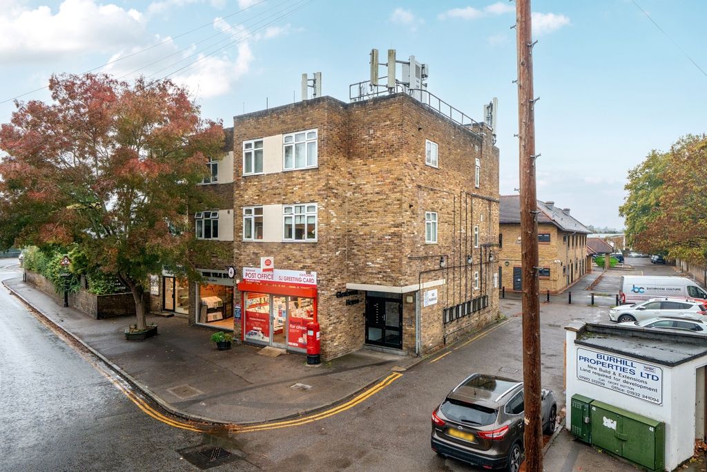 Property photo 1 of 12