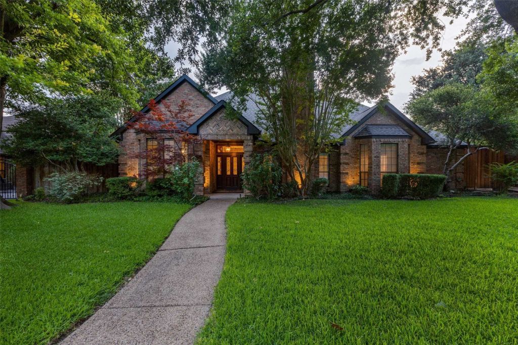 Property photo 1 of 30