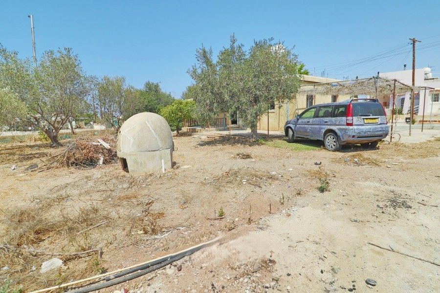 Property photo 2 of 12