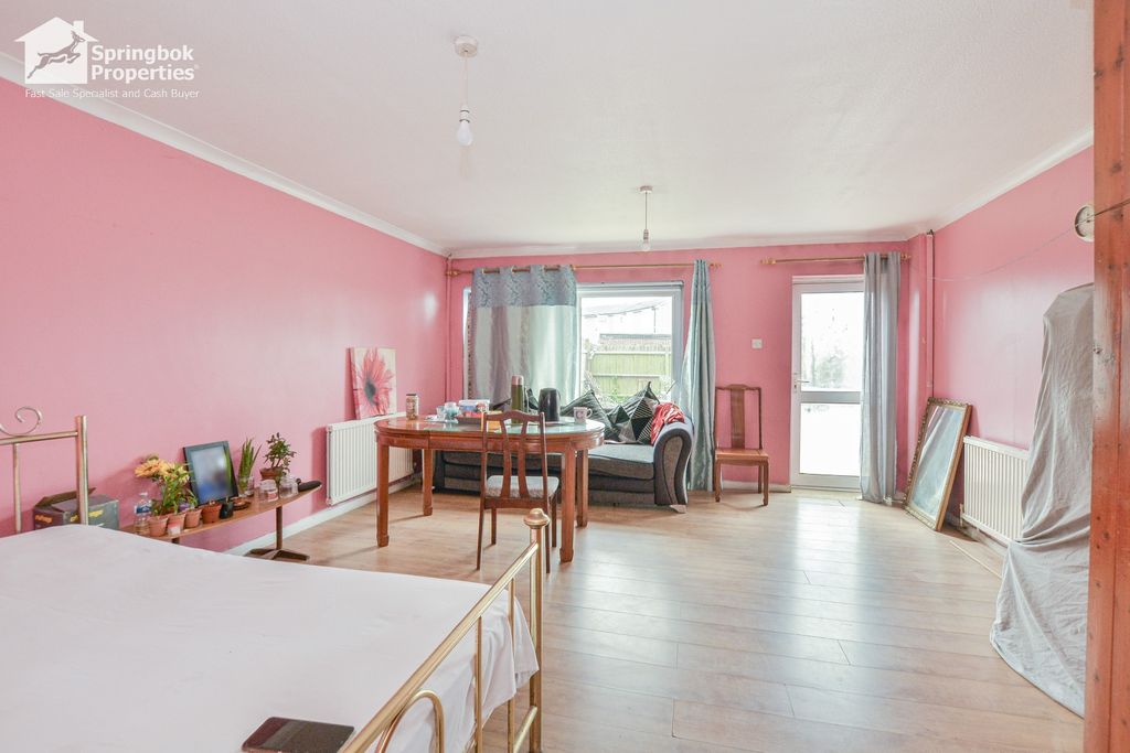 Property photo 2 of 15 1
