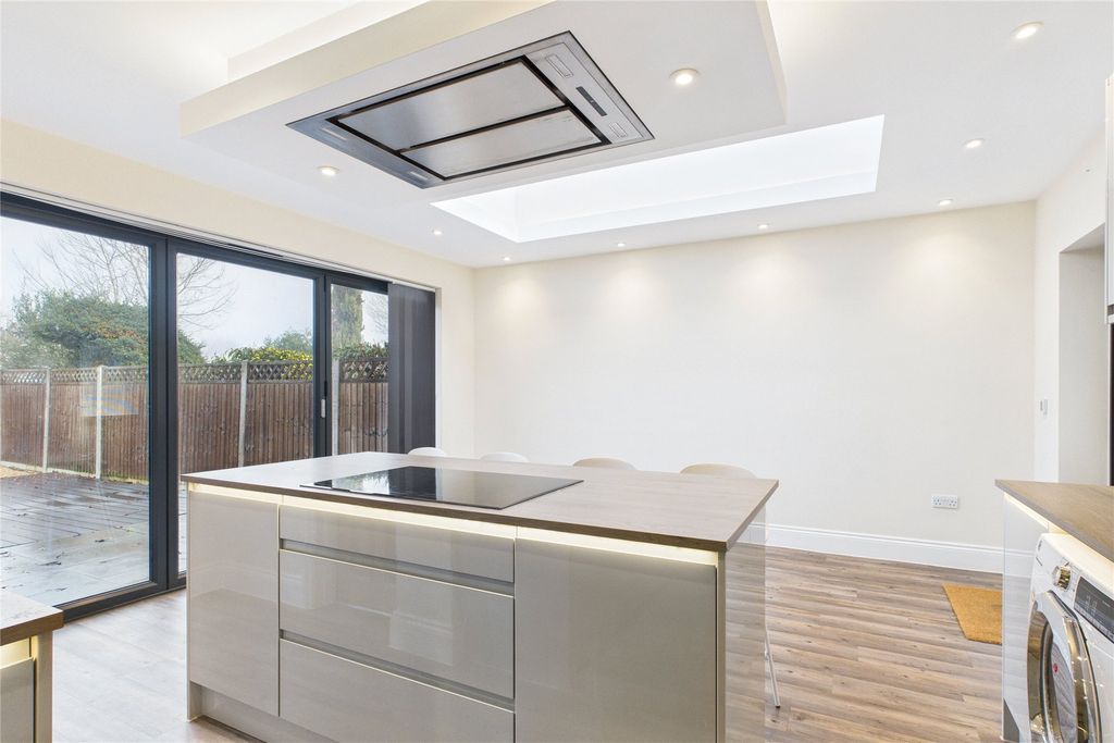 Property photo 3 of 12 Picture No. 15