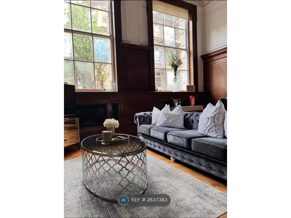 Property photo 2 of 17 Lounge Area