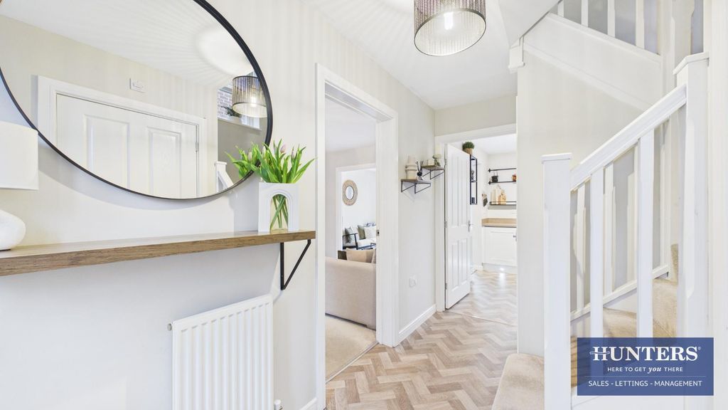 Property photo 2 of 20 Hallway