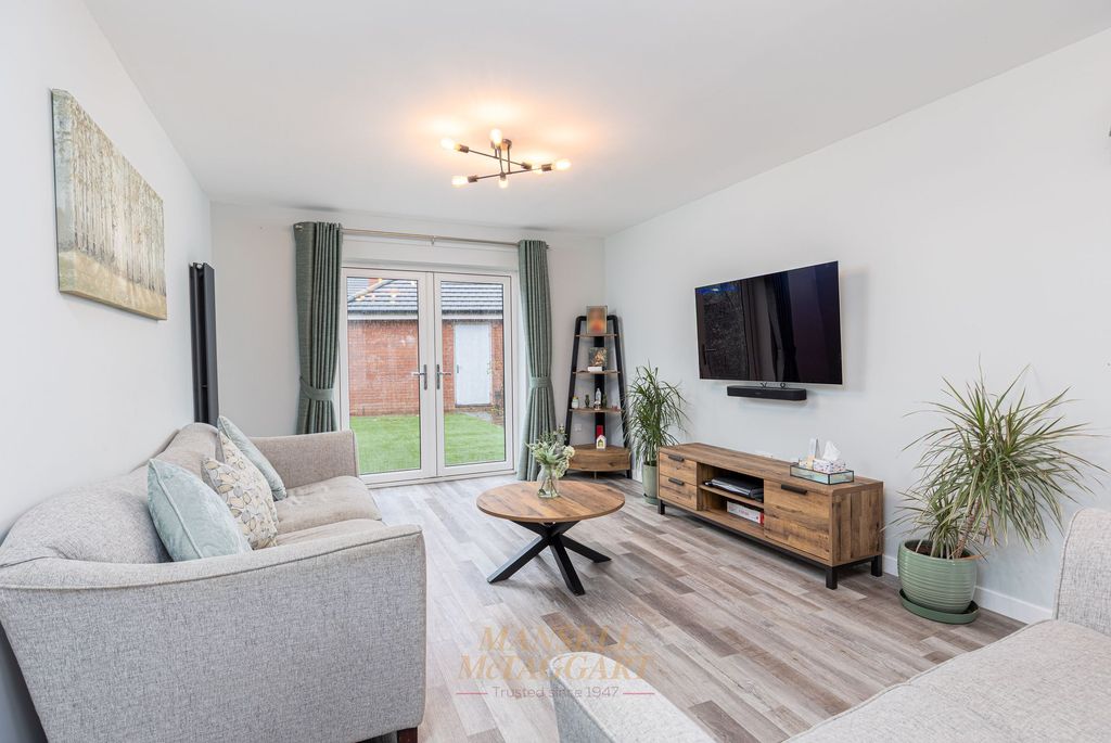 Property photo 3 of 28