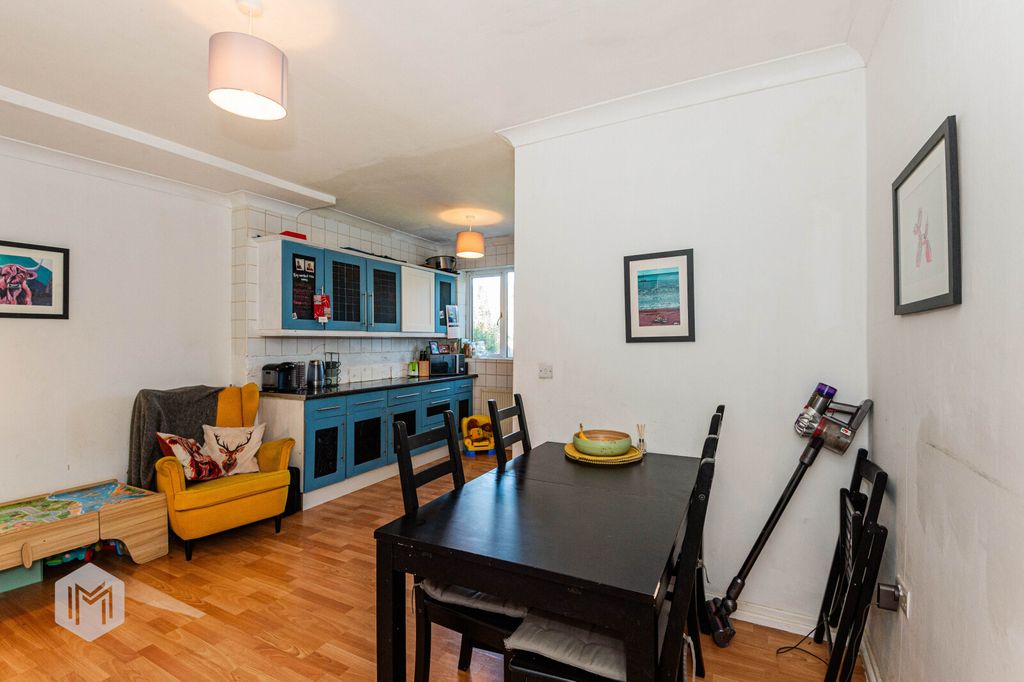 Property photo 3 of 22 Picture No. 09