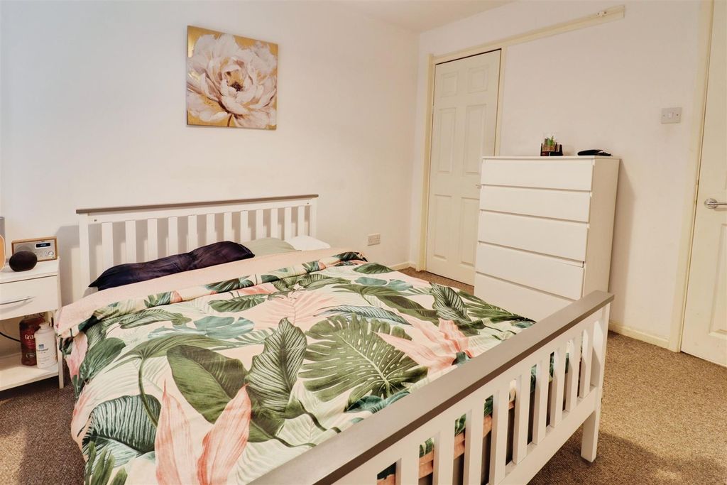 Property photo 3 of 9 8F14A586-Img_6041-Img_6043.Jpg