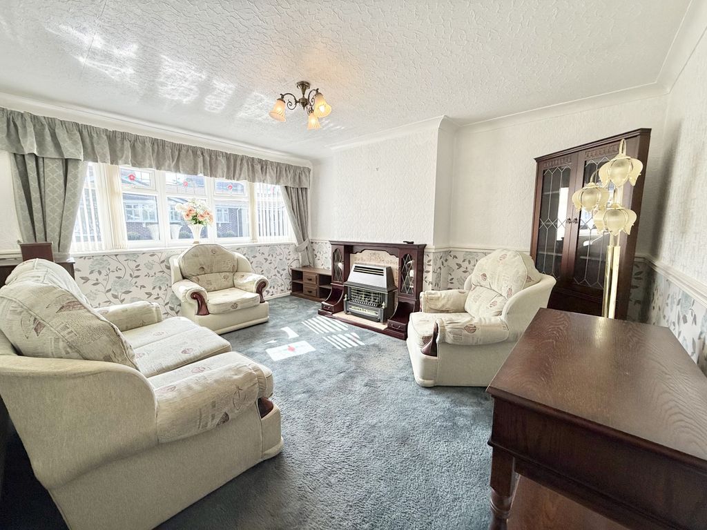 Property photo 3 of 13 Img_9861