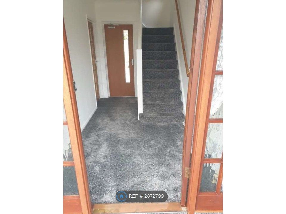 Property photo 2 of 8 Entrance 2024