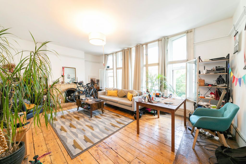 Property photo 2 of 23 345 Archway Road -12.Jpg