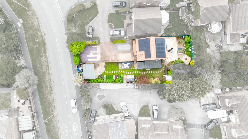 Property photo 2 of 29