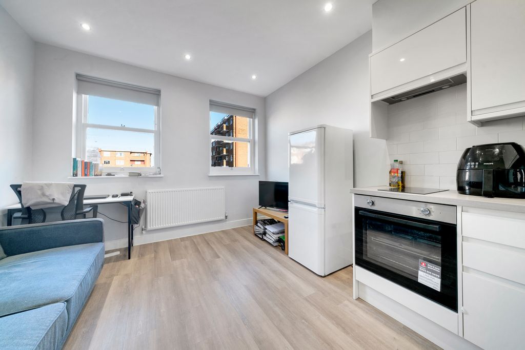 Property photo 1 of 6 Dsc09532