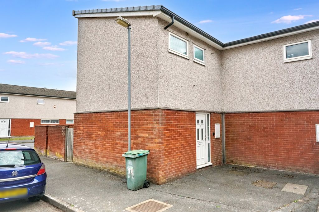 Property photo 1 of 14 11 Tedburn Drive, Mansfield, Nottinghamshire, Ng18 4Qe