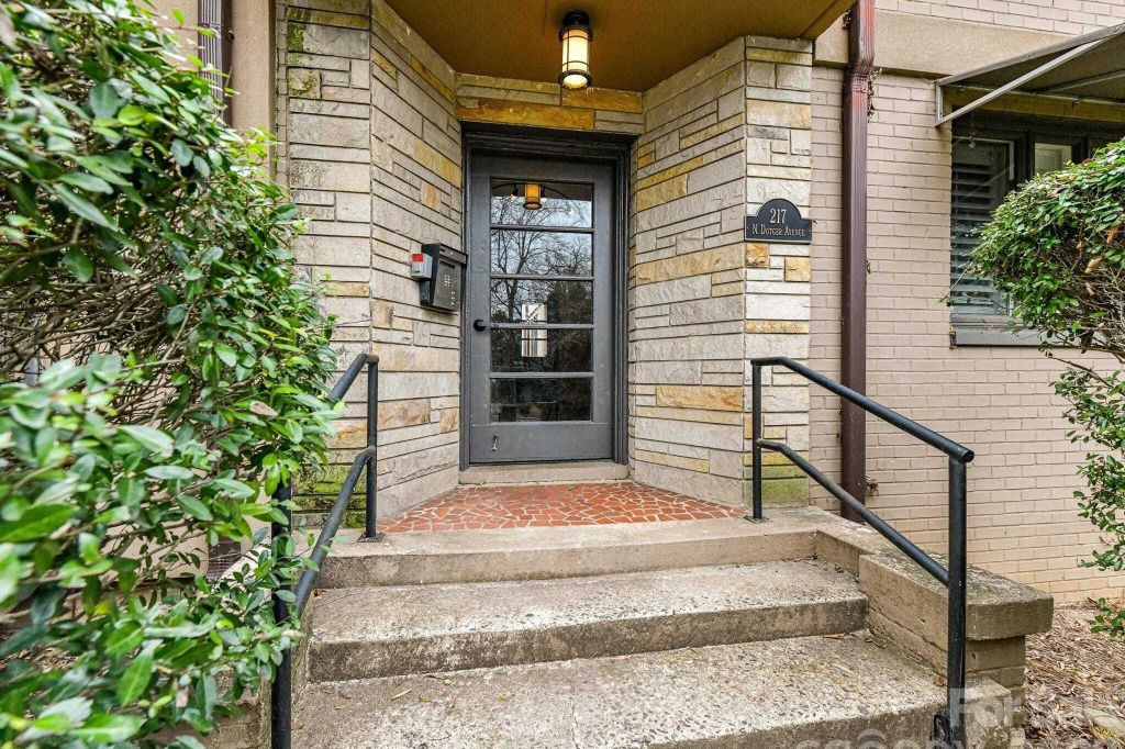 Property photo 2 of 18 <Alttext/>