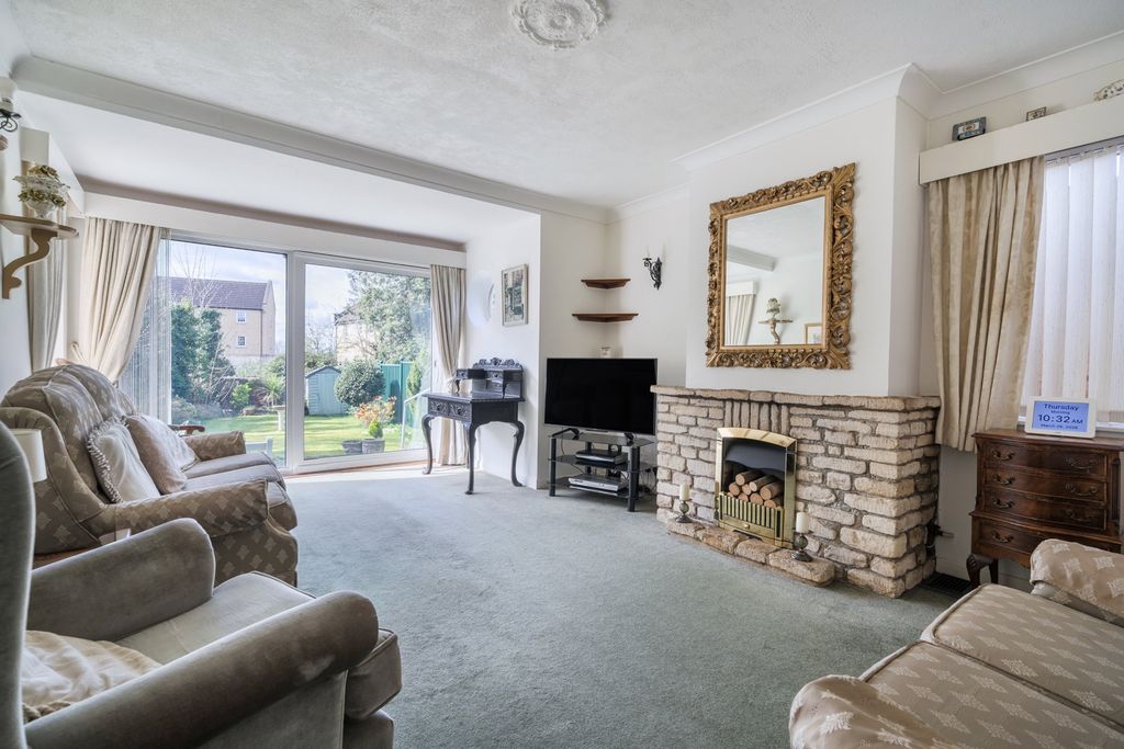 Property photo 3 of 18