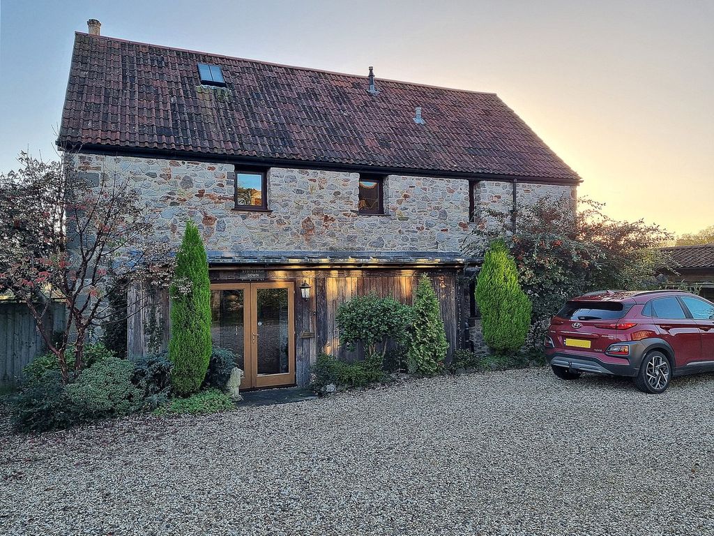 Property photo 2 of 29