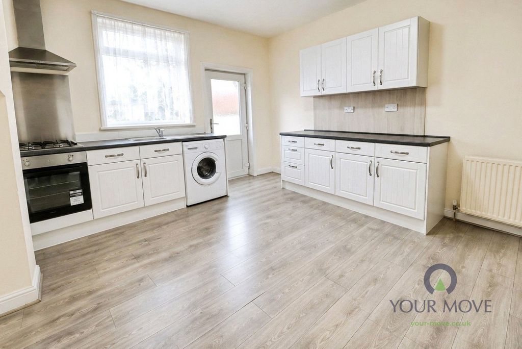 Property photo 3 of 8 Pbox-Img.Jpg
