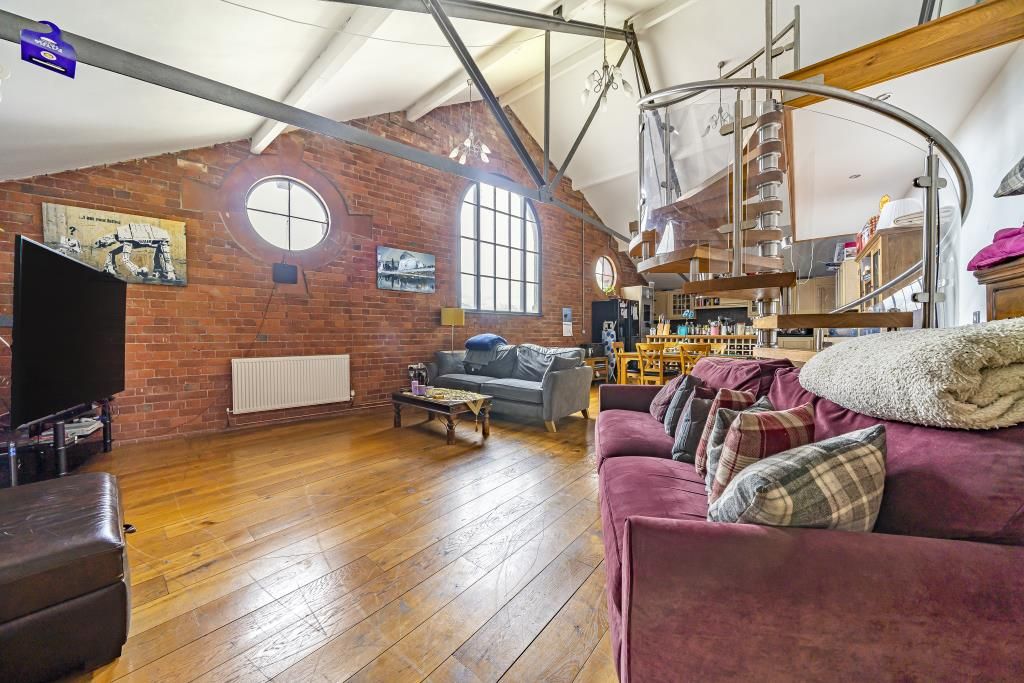 Property photo 3 of 11 Photos