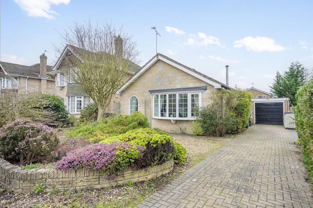 Property photo 1 of 13 Front (Exterior)