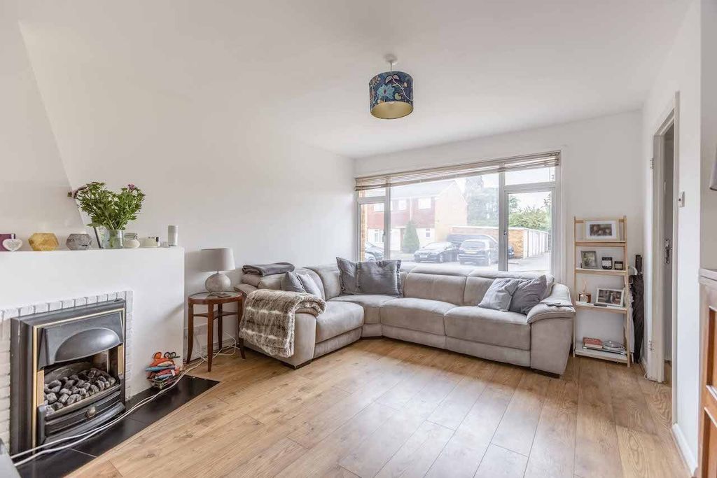 Property photo 2 of 14