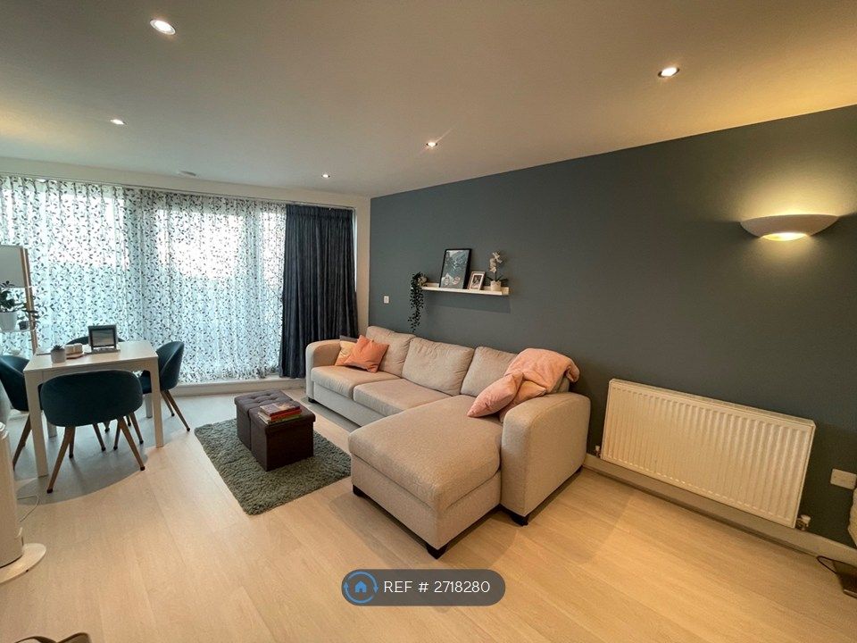 Property photo 3 of 12