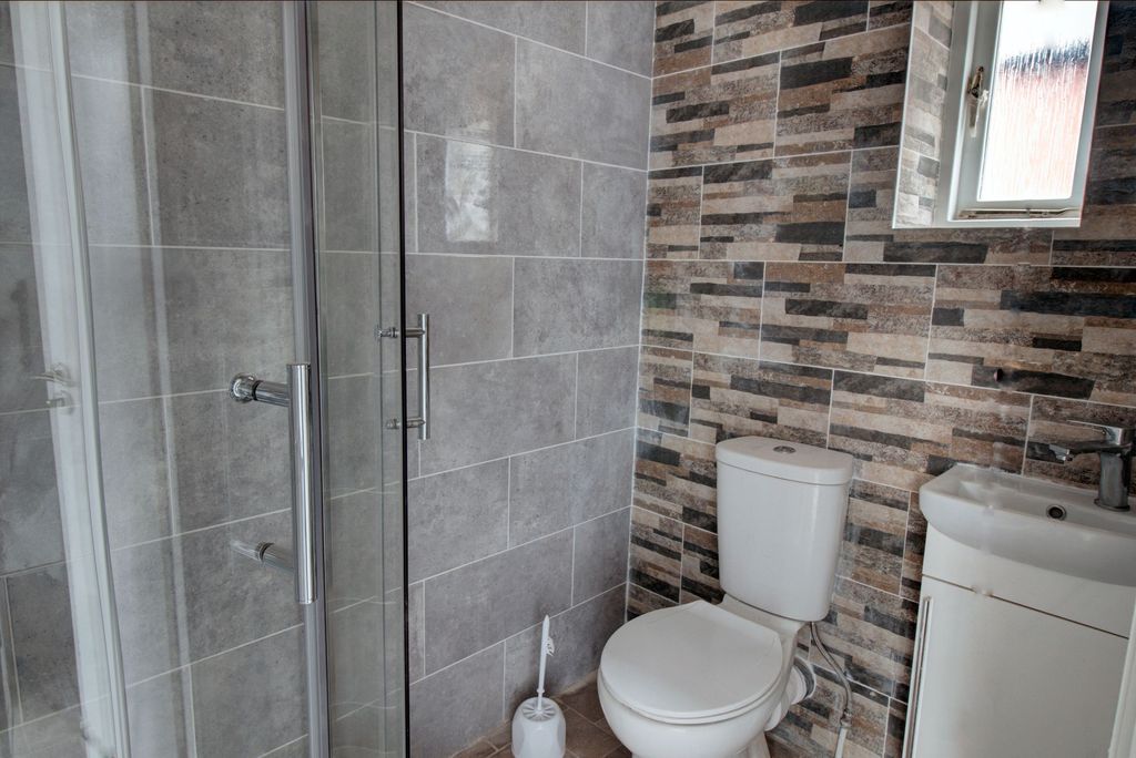 Property photo 3 of 4 Shower Room
