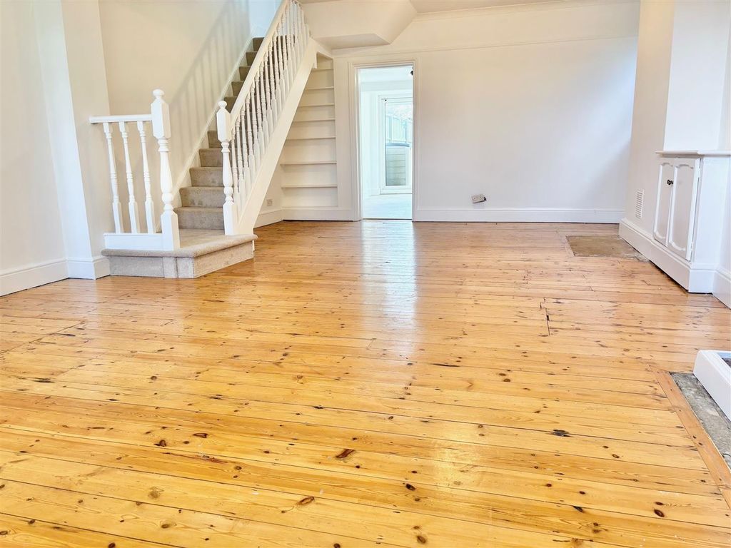 Property photo 3 of 25 l4.Jpg