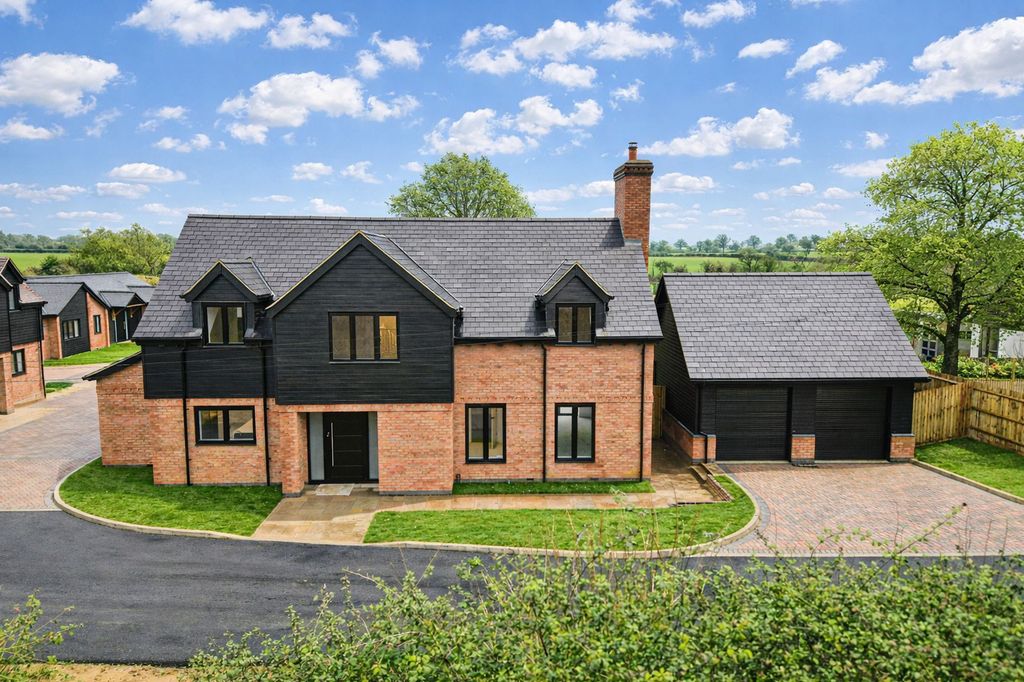 Property photo 1 of 34