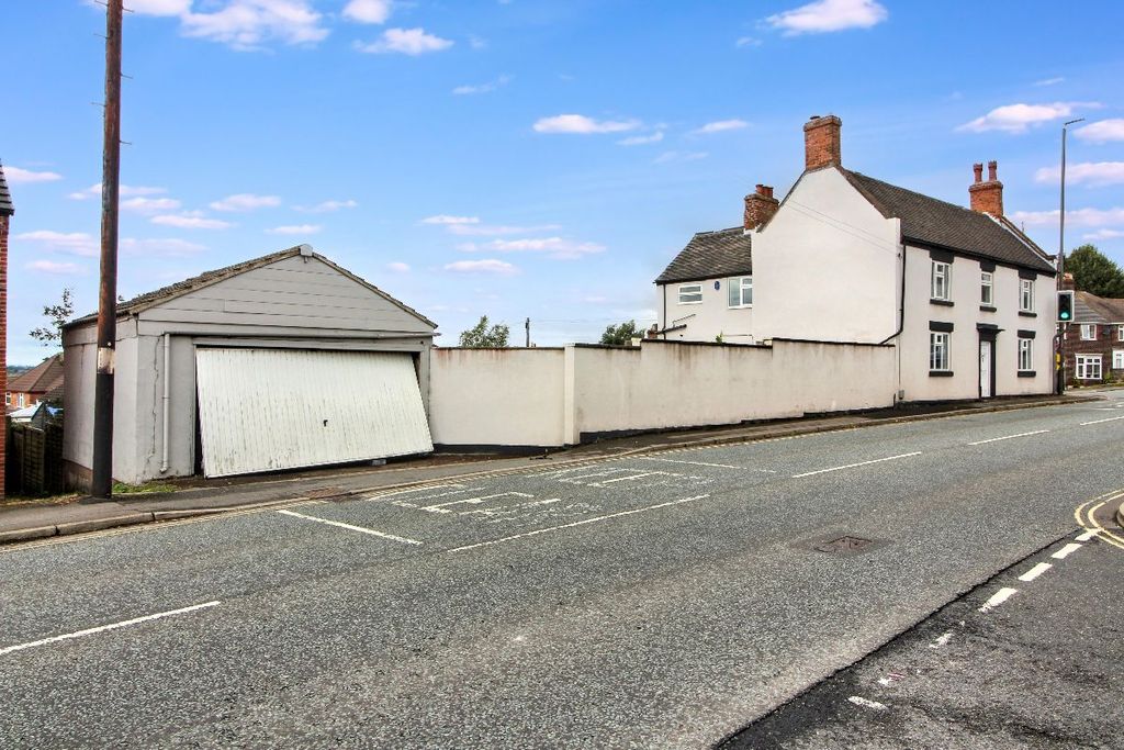 Property photo 2 of 16