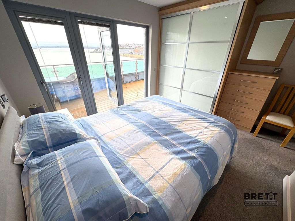 Property photo 2 of 10 Bedroom 1