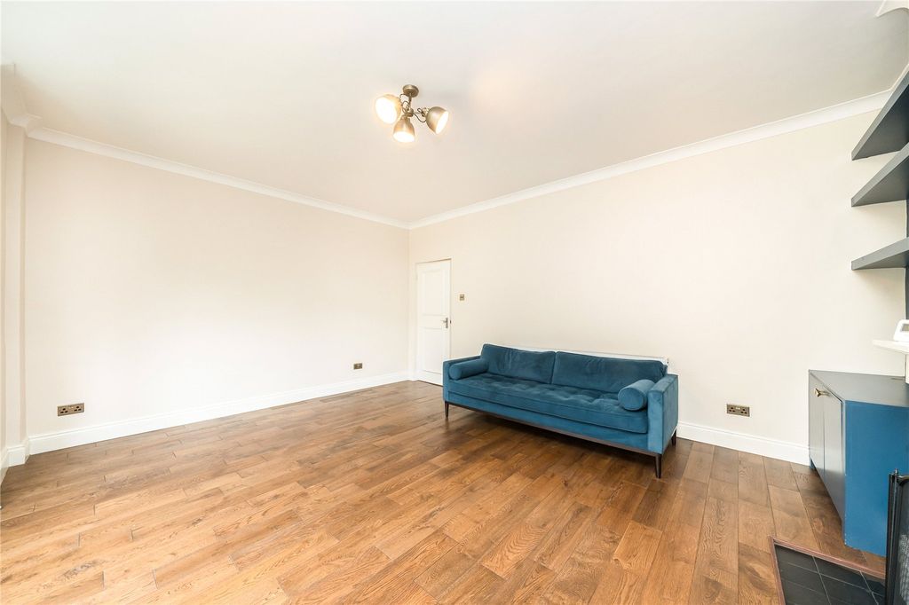 Property photo 3 of 14 Reception