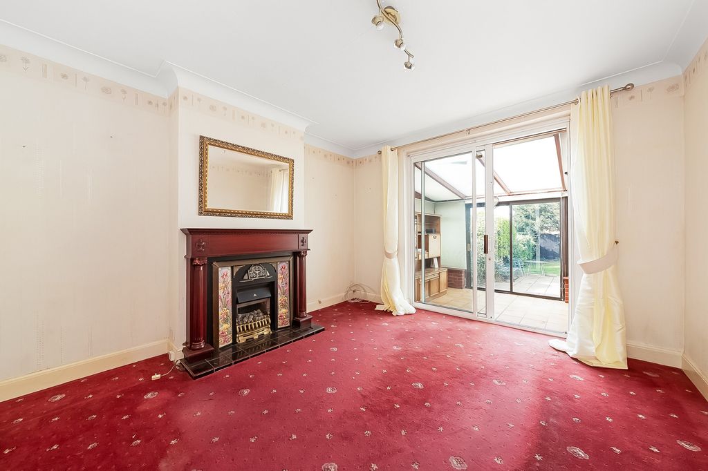 Property photo 3 of 12