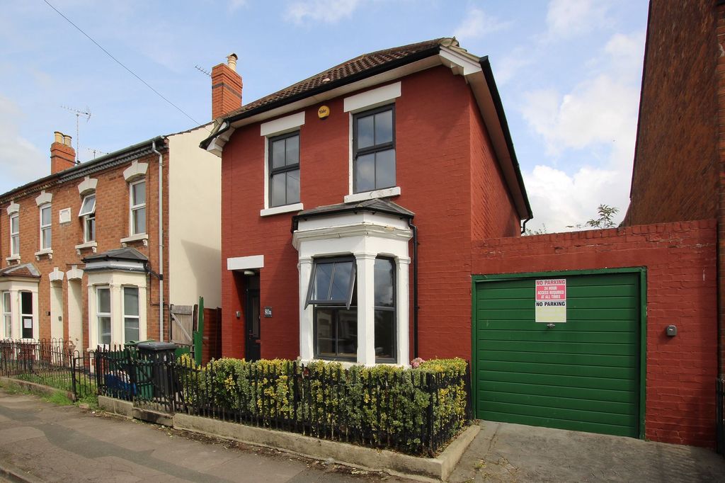 Property photo 1 of 12 Photo 11