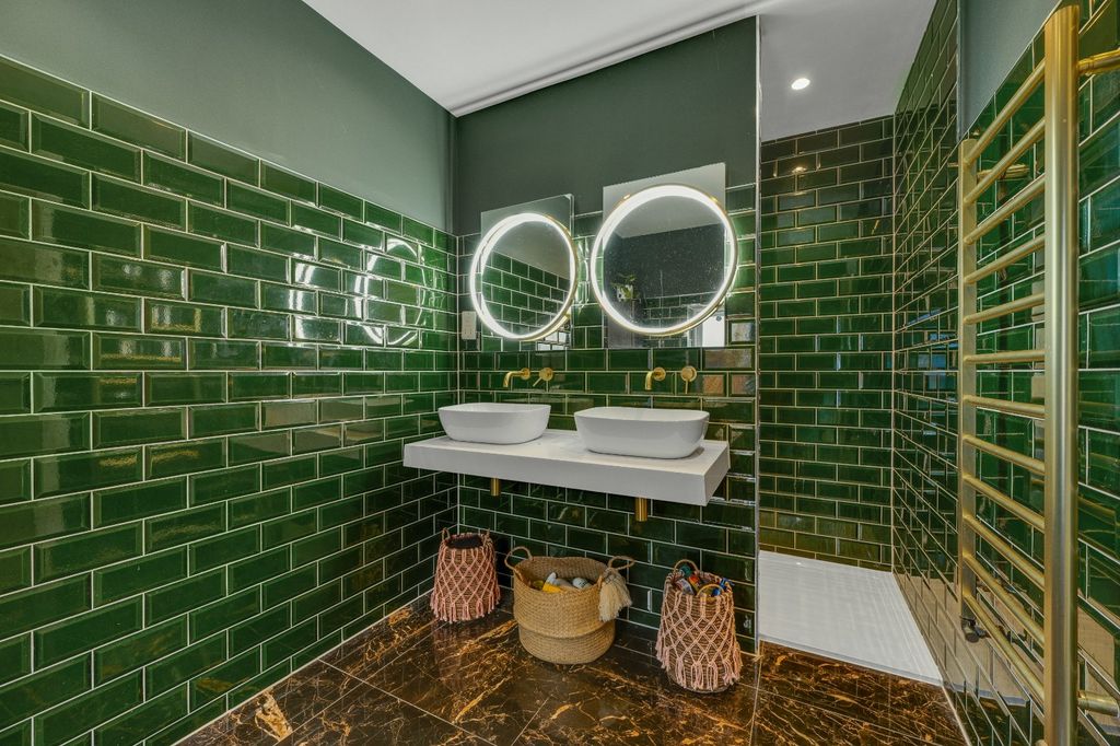 Additional image 17 of 5 bed detached house for saleDrakes Close, Esher, Surrey KT10