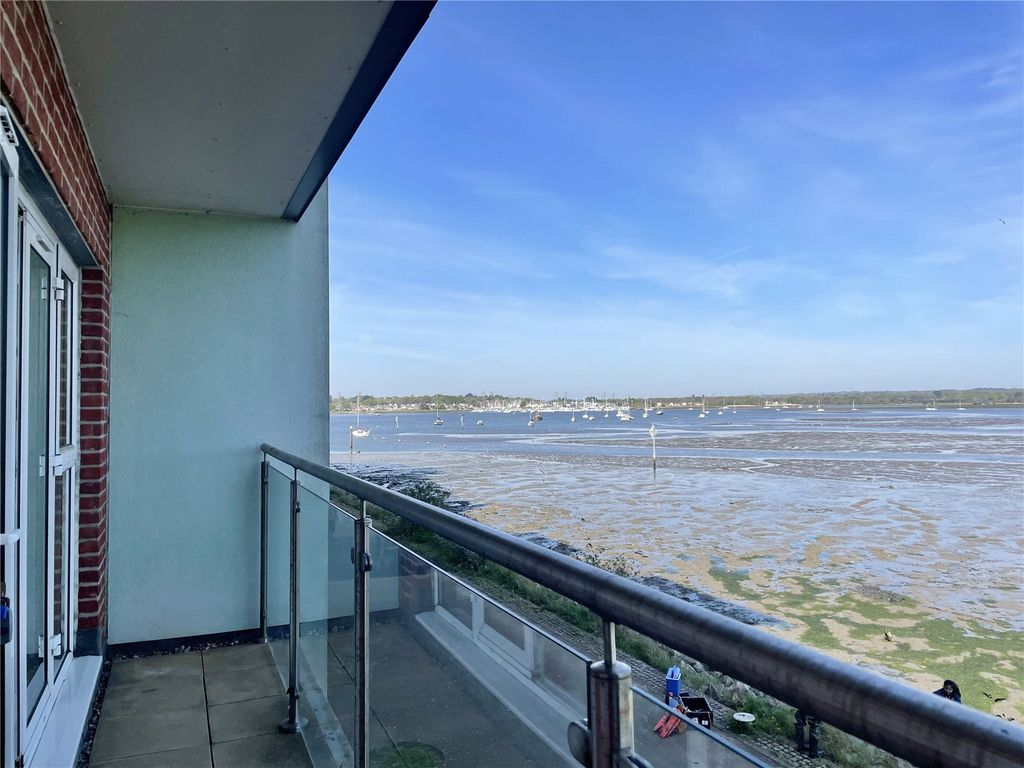 Property photo 2 of 22 Balcony