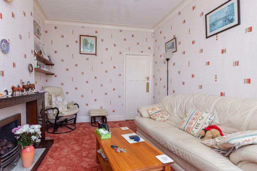 Property photo 3 of 21