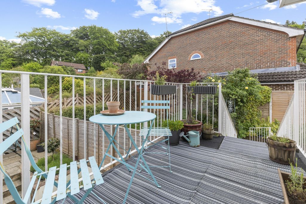 Property photo 2 of 12