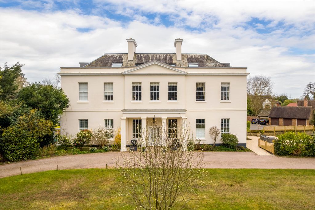 Property photo 1 of 13 Image