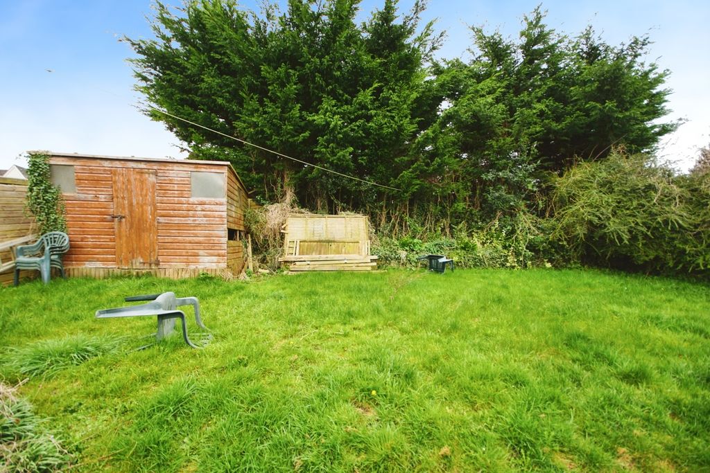 Property photo 2 of 17 Photo