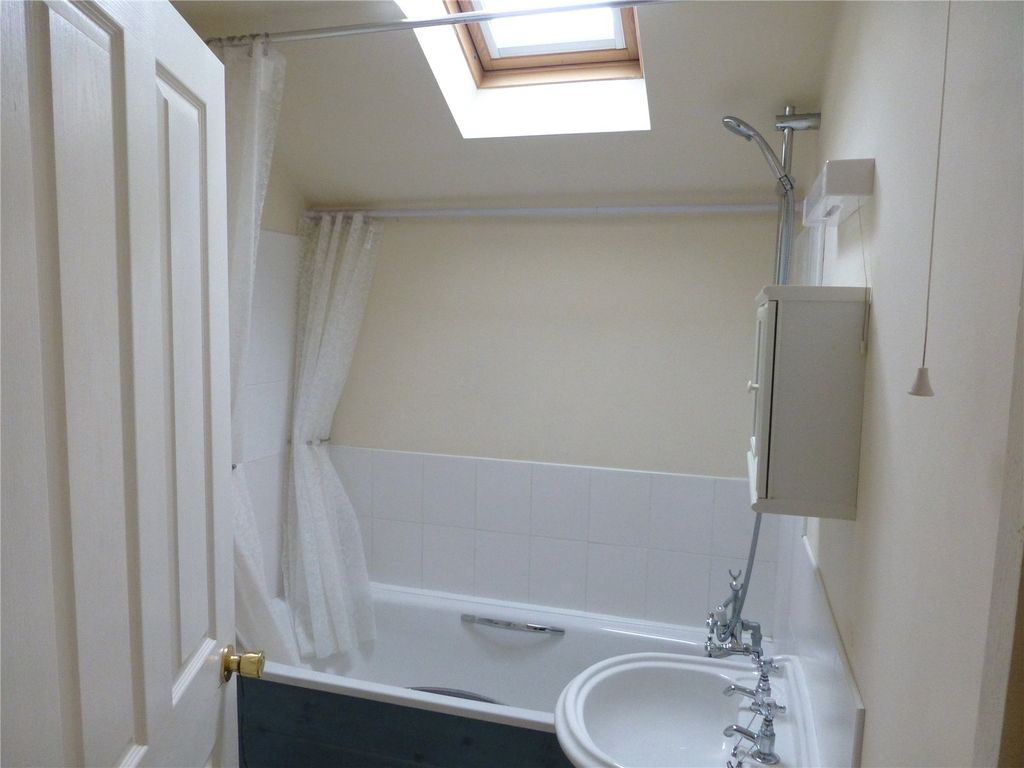 Property photo 3 of 6 Picture No. 02