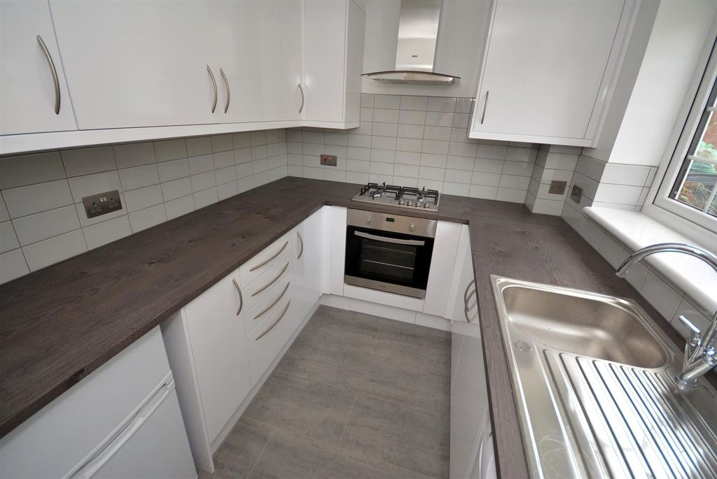 Property photo 2 of 13 Kitchen