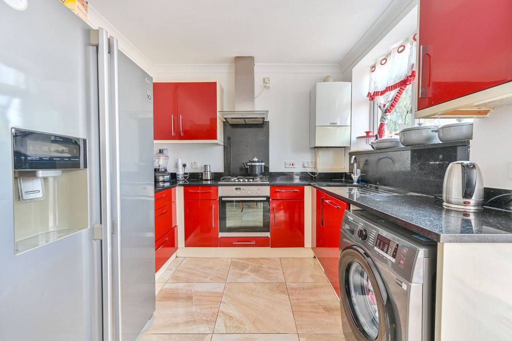 Property photo 3 of 17