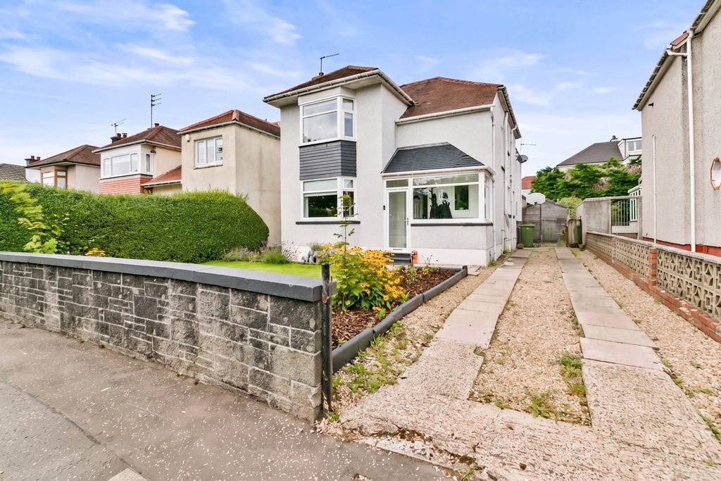 Property photo 1 of 31