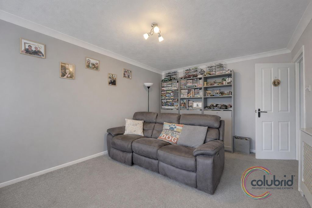 Property photo 3 of 8