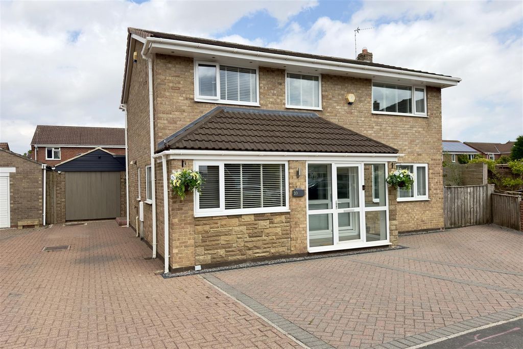 Property photo 1 of 30