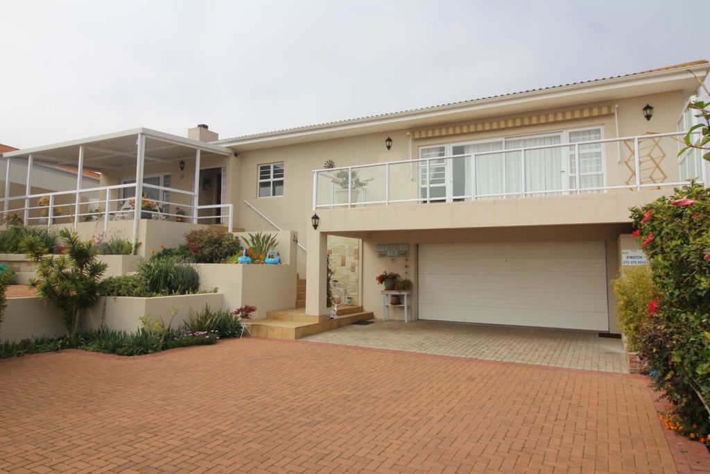 Property photo 3 of 32