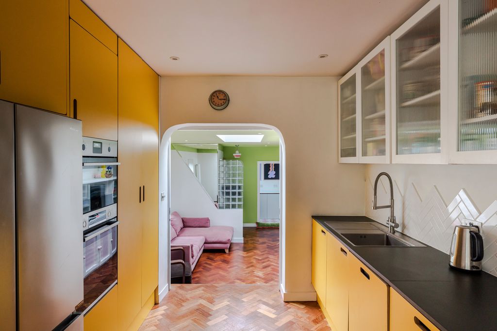 Property photo 3 of 29 326045 - 117 London Road-8.Jpeg