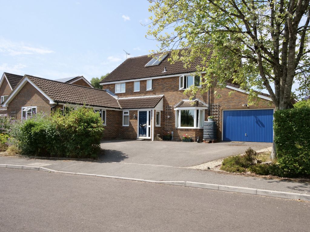 Property photo 1 of 18