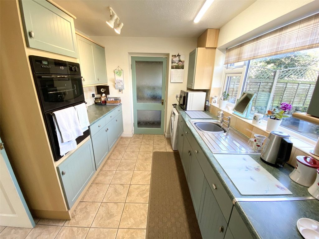 Property photo 2 of 24 Picture No. 17